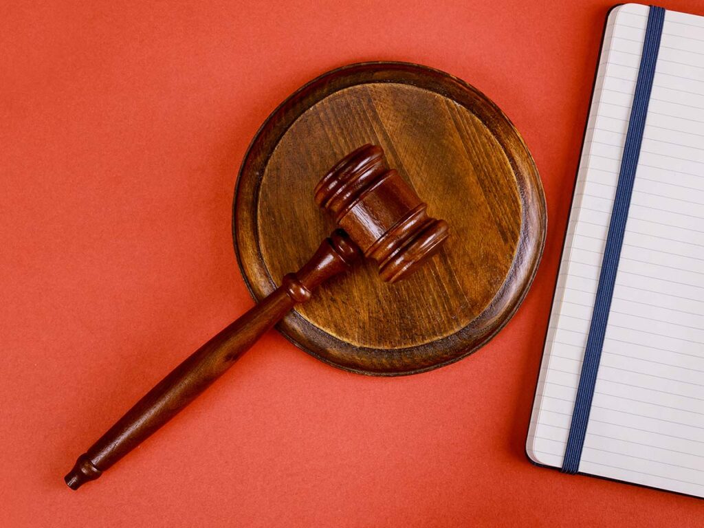 The Difference Between Felony and Misdemeanor Assault in California 1 CRO06 25 The difference between felony and misdemeanor assault in California 1 1